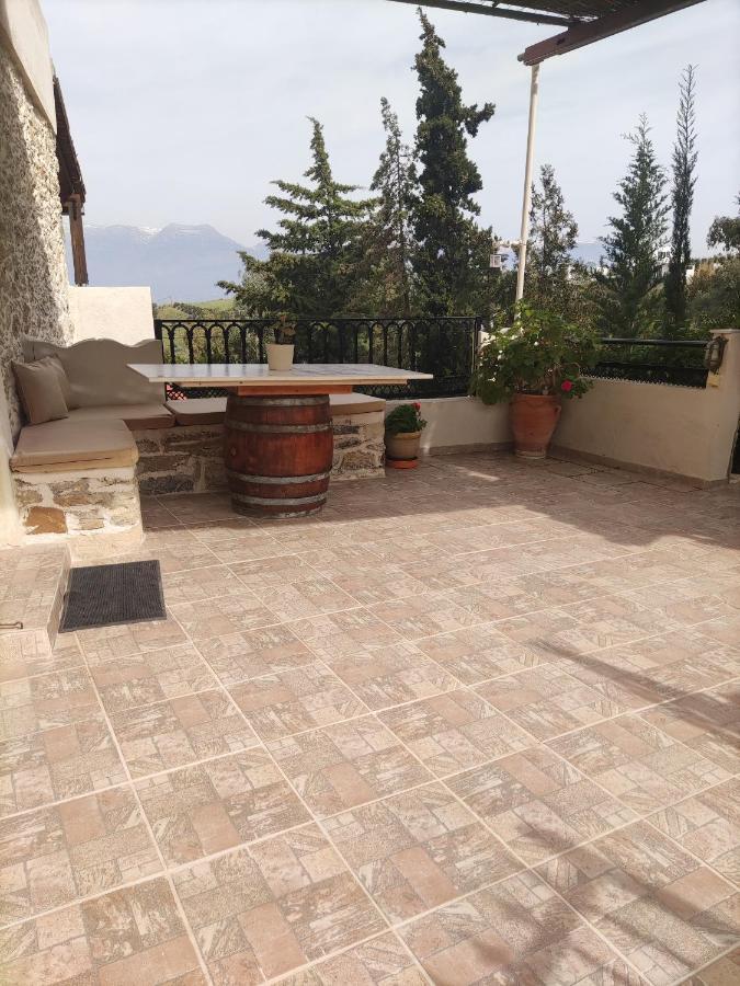 Eirini's Traditional House Holiday home Listaros