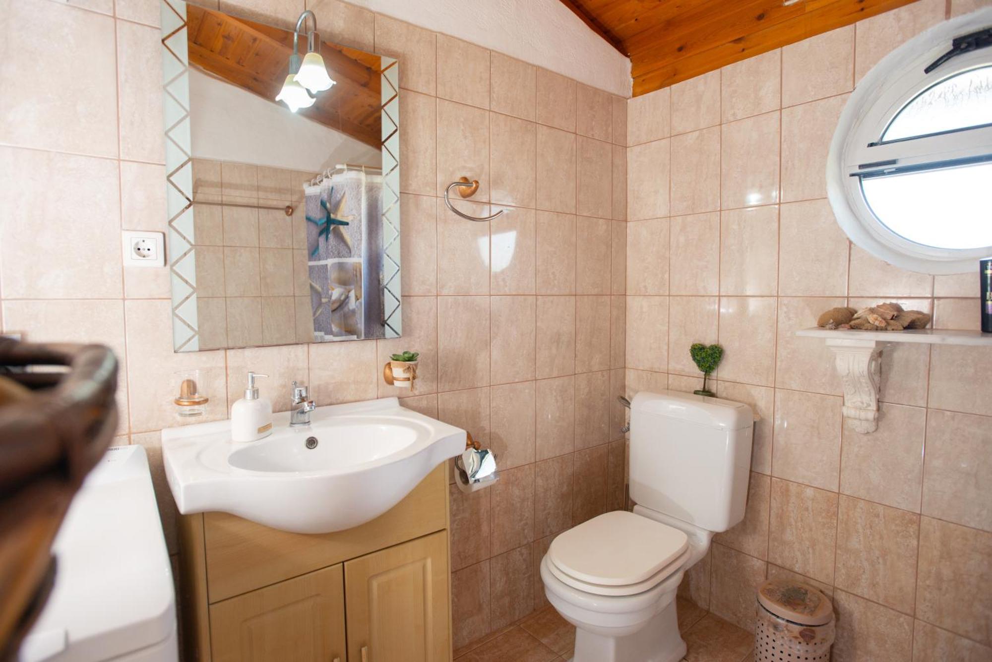 בית נופש Eirini's Traditional House Lístaros
