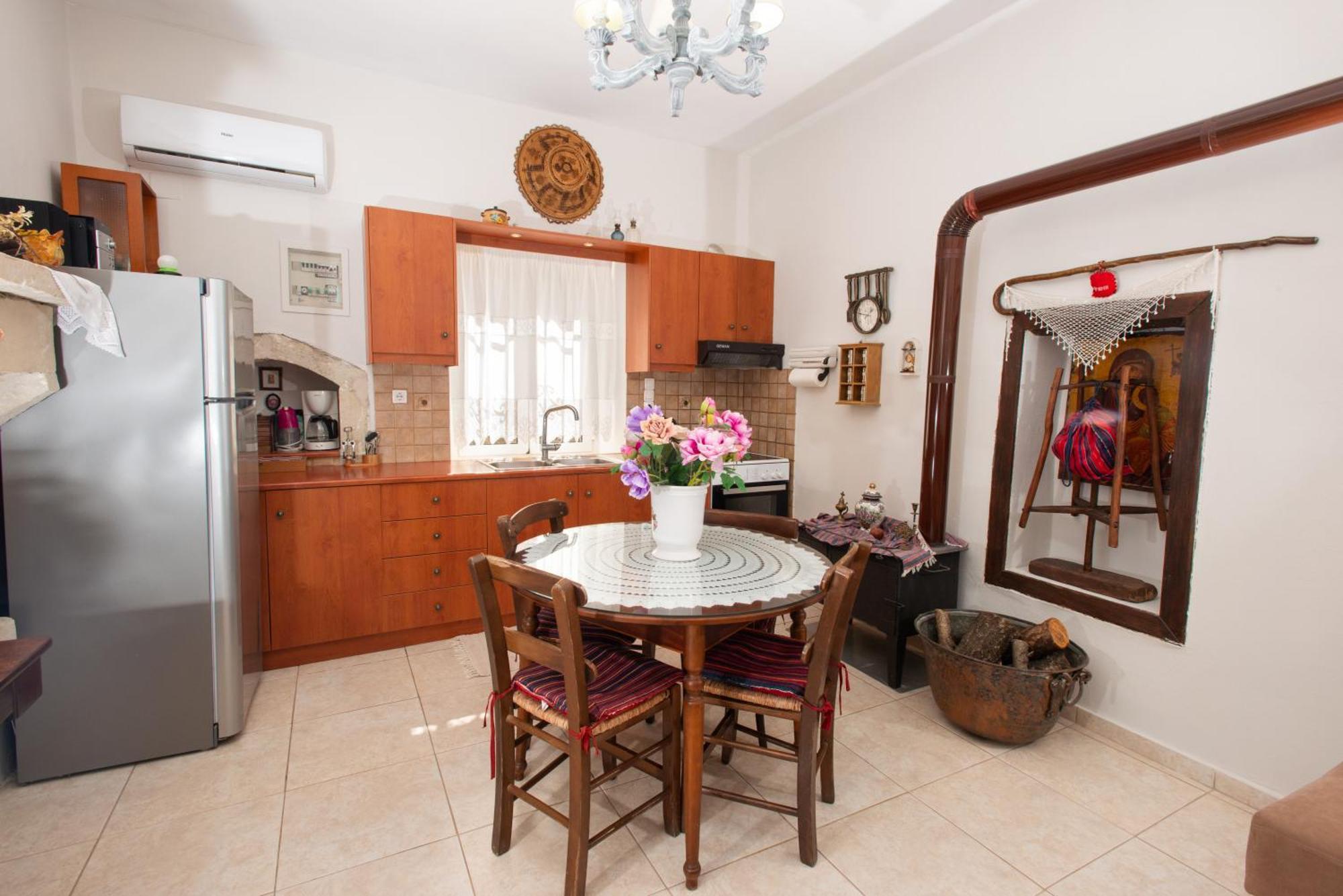 Holiday home Eirini's Traditional House Listaros