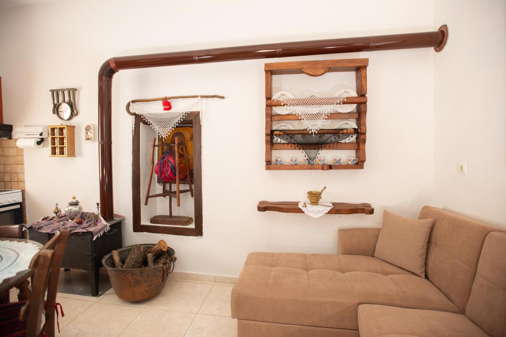 Eirini's Traditional House Listaros
